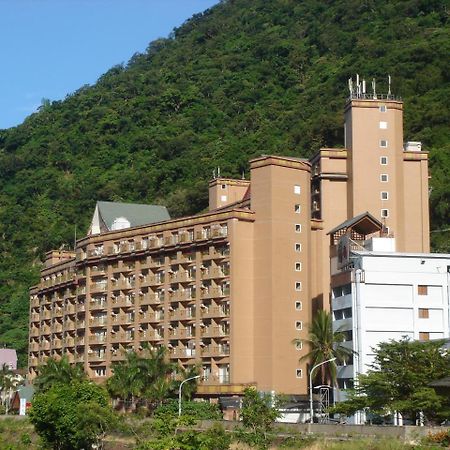 Fujiyeh Chipen Hot Spring Resort Wenquan Exterior photo